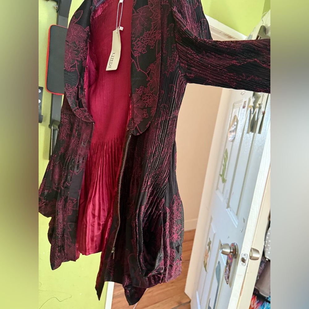 Regal Burgundy Blazer by Lindi - Picture 13 of 16